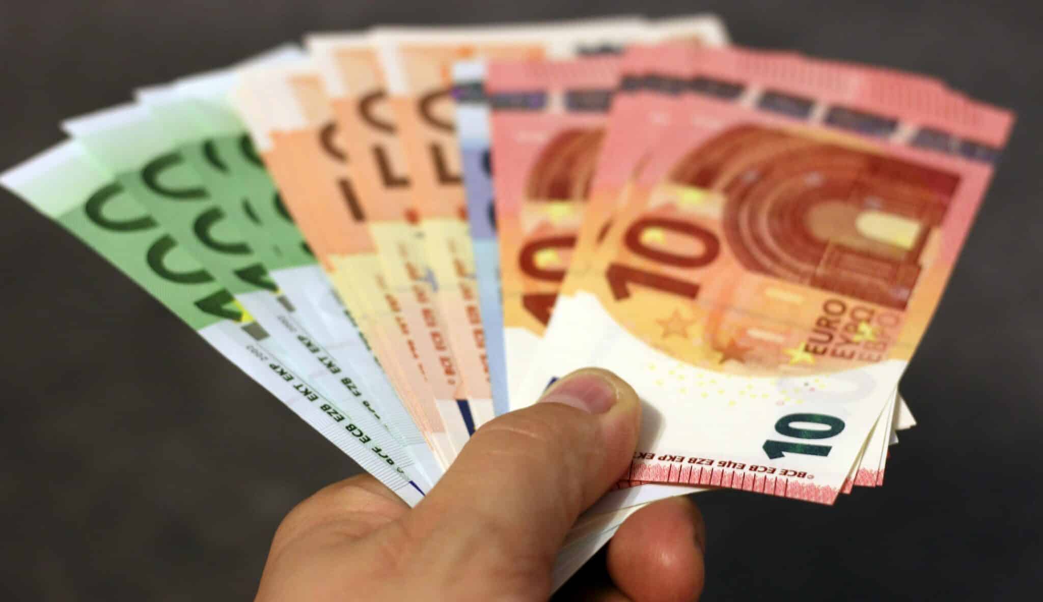 Idee Regalo di Natale per Tutti i Budget: Sotto i 20, 50 e 100 Euro