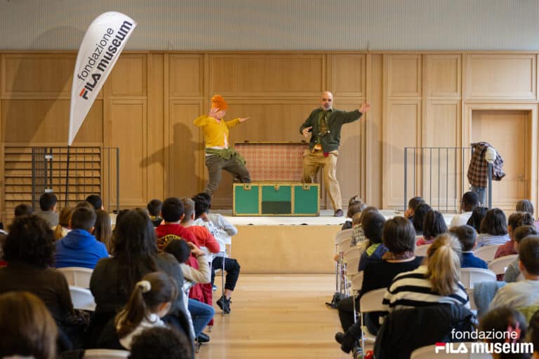 spettacolo didattico per le scuole promosso da Fondazione FILA Museum